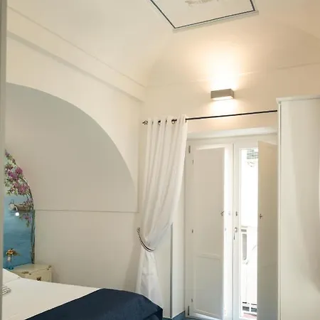 Scirocco - Amazing With Terrace In Center アパート