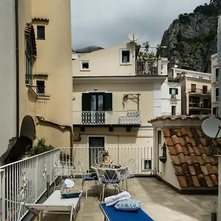 Scirocco - Amazing With Terrace In Center アパート