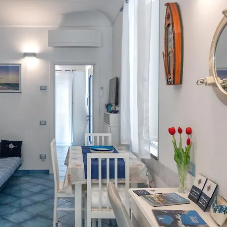 Scirocco - Amazing With Terrace In Center Apartmán *