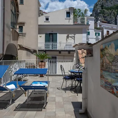Apartmán Scirocco - Amazing With Terrace In Center *