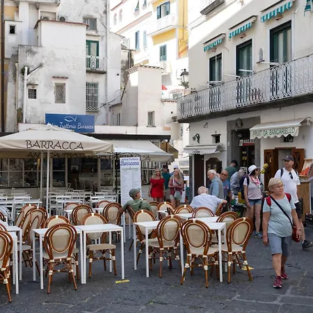 Scirocco - Amazing With Terrace In Center Apartmán